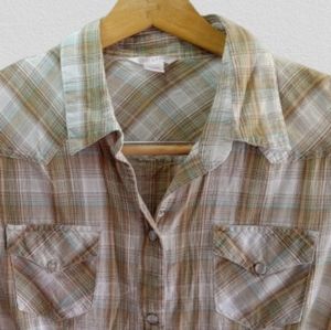 Arizona Jeans Company Women's Plaid Casual Short Sleeve Snap Up Top Size Large